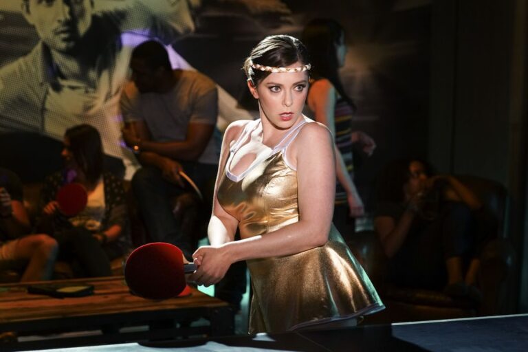 The Crazy Ex-Girlfriend Pilot: Our Take on The Show’s Story Engine